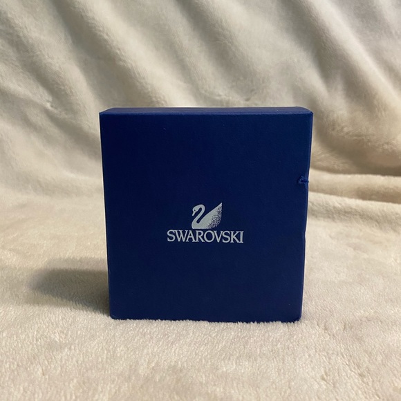 Swarovski Tennis Stud Set - Picture 2 of 5